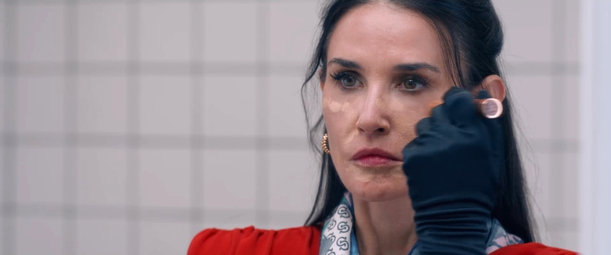 Кадры из к/ф «Субстанция».