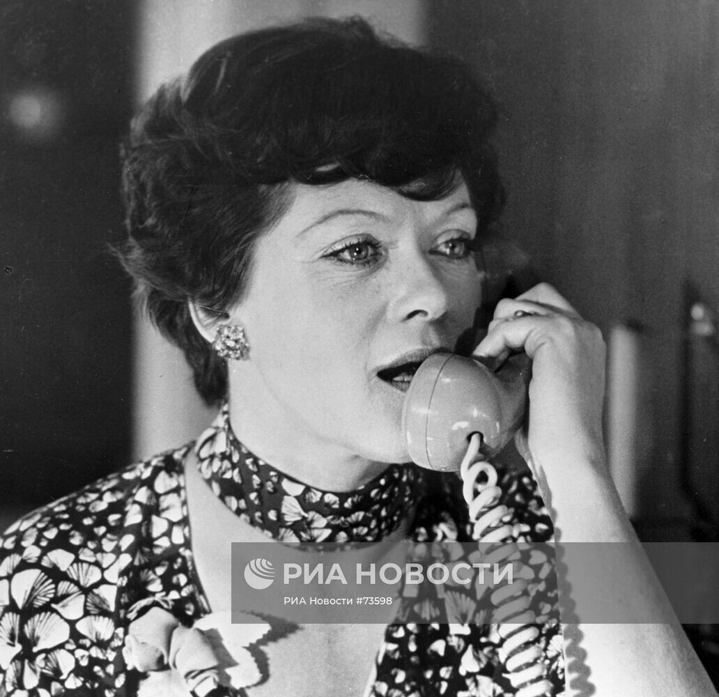    У природы нет плохой погоды: Алиса Фрейндлих отмечает 90-летний юбилей Белов Михаил Александрович