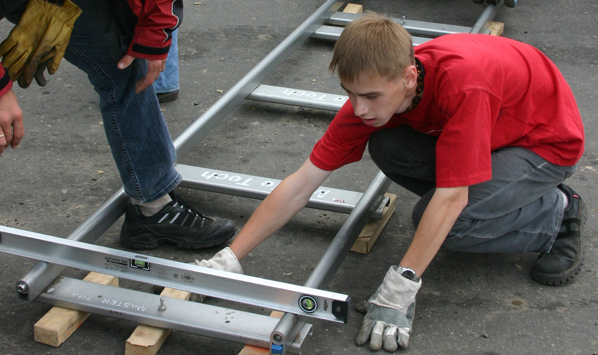 Подготовка рельс для операторской тележки по всем правилам