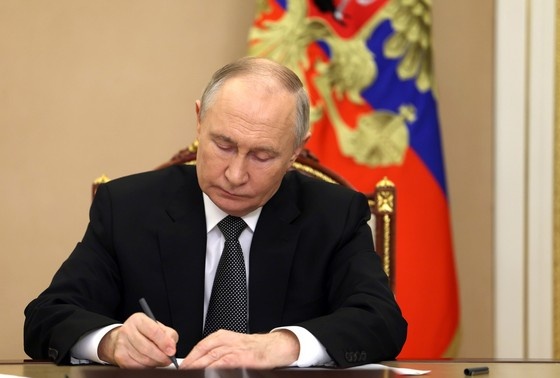    Владимир Путин