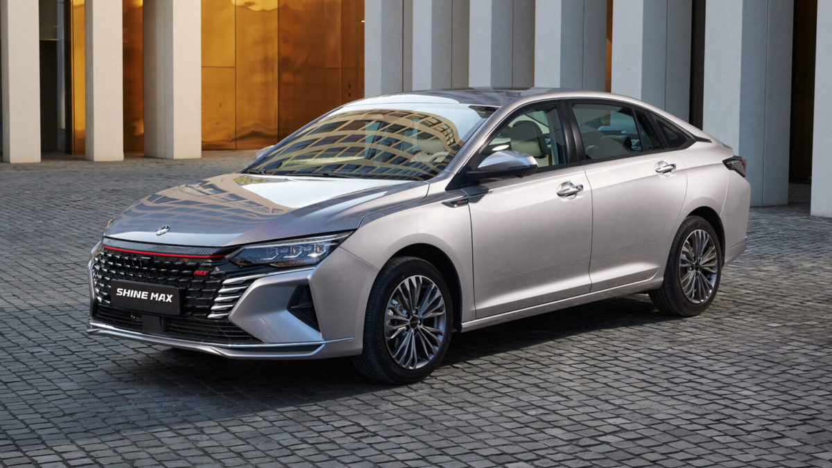    Dongfeng Aeolus Shine Max. Фото Dongfeng