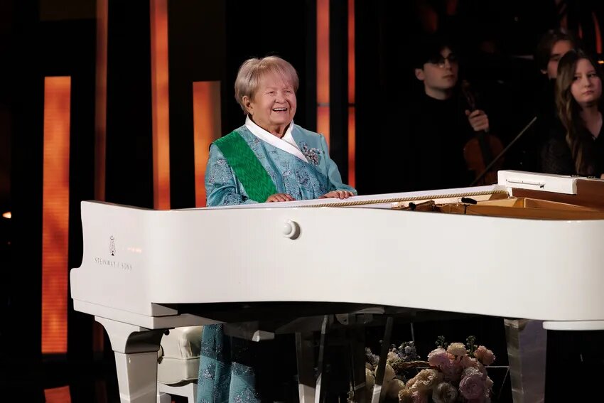 Александра Пахмутова широко отметила 95-летие. Фото предоставлено пресс-службой канала "Россия"