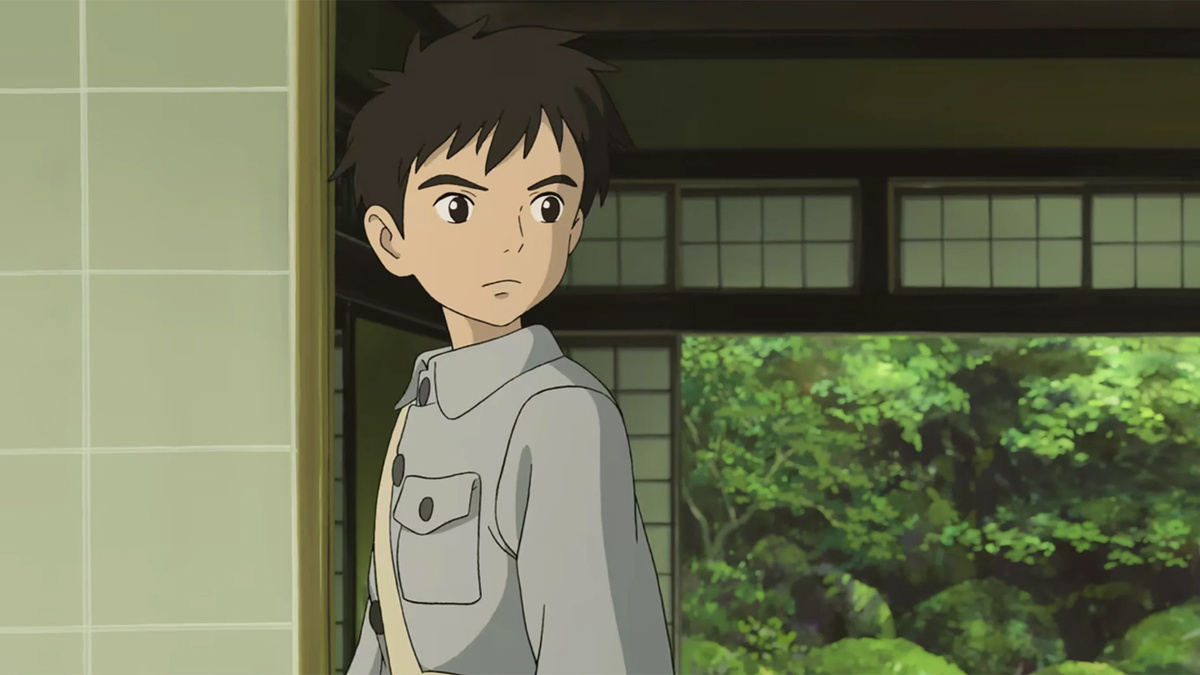 Махито прибыл в деревню. Кадр из мультфильма «Мальчик и птица» (2023)