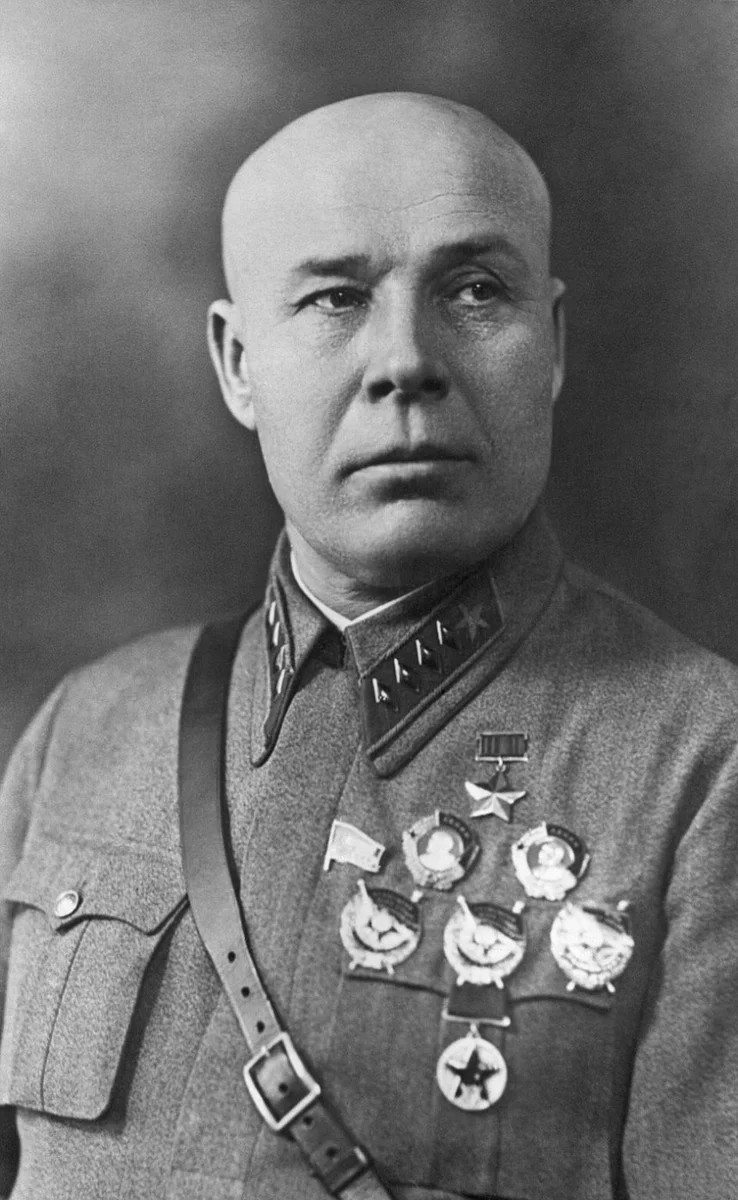 Народный комиссар обороны СССР (07.05.1940—19.07.1941), Маршал Советского Союза (1940) Семён Константинович Тимошенко.