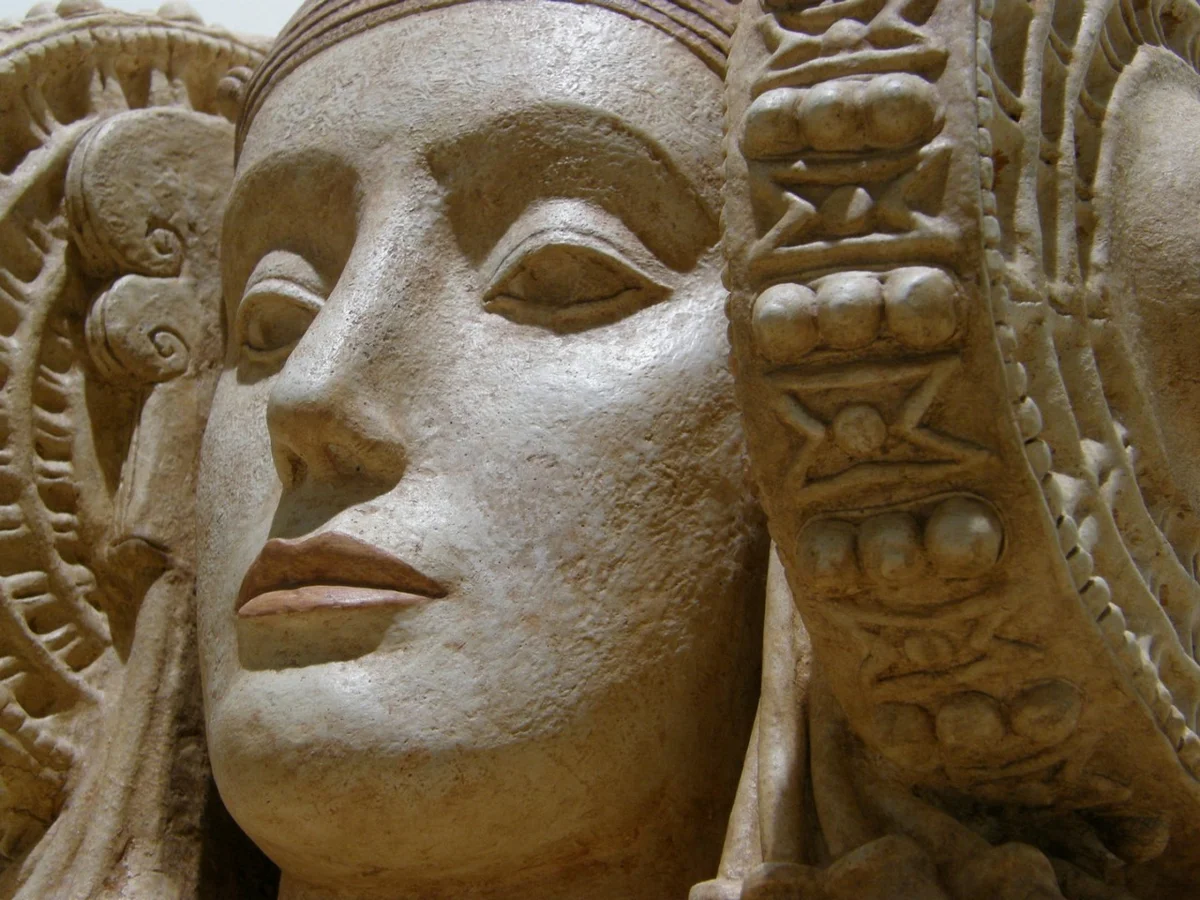 "Дама из Эльче", VI век до н. э. Париж, Лувр.