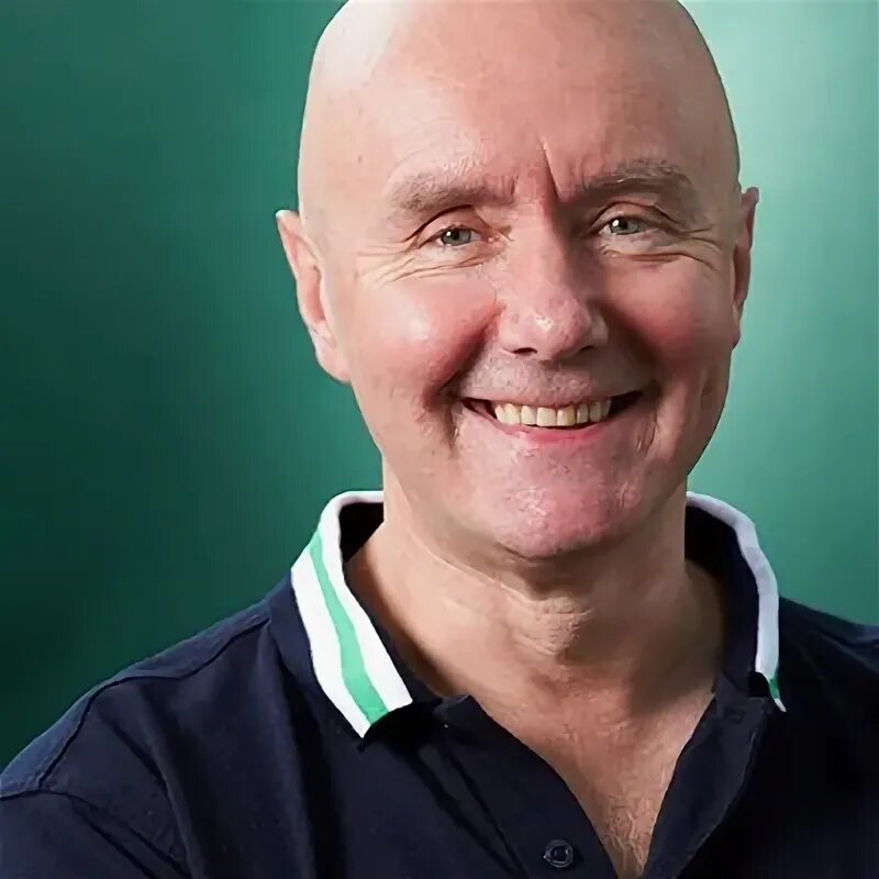 Ирвин Уэлш. Отпустить бы небольшую бороду и можно идти на конкурс двойников Дмитрия Пучкова =)