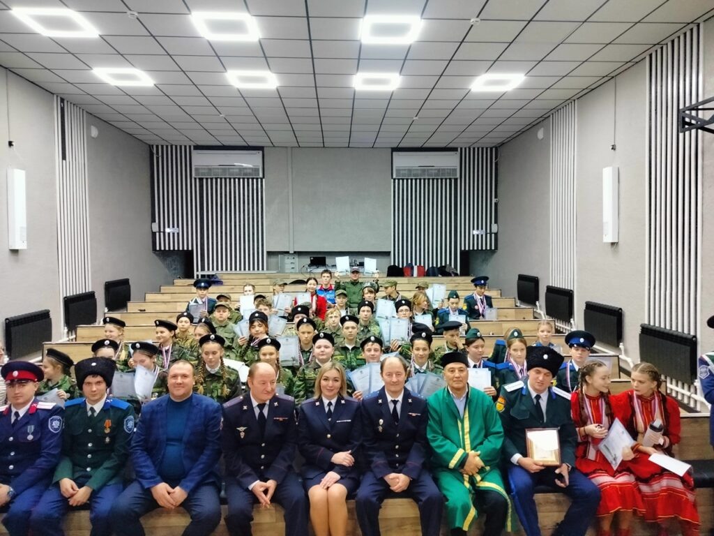     Под Оренбургом прошло закрытие профильной смены «Юный казак» Вячеслав Войтин
📷    Под Оренбургом прошло закрытие профильной смены «Юный казак» Вячеслав Войтин
