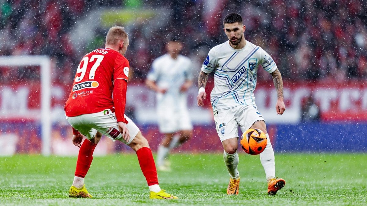    Снегопад не помешал спартаковцам одержать победу над \