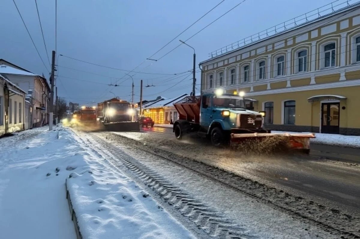    В Брянской области в круглосуточном режиме устраняют последствия снегопада