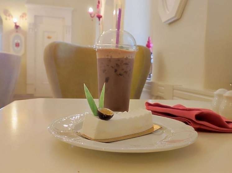     Дети дошкольного и младшего школьного возраста могут понемногу употреблять какао-содержащие продукты. Фото: «МК в Великом Новгороде»