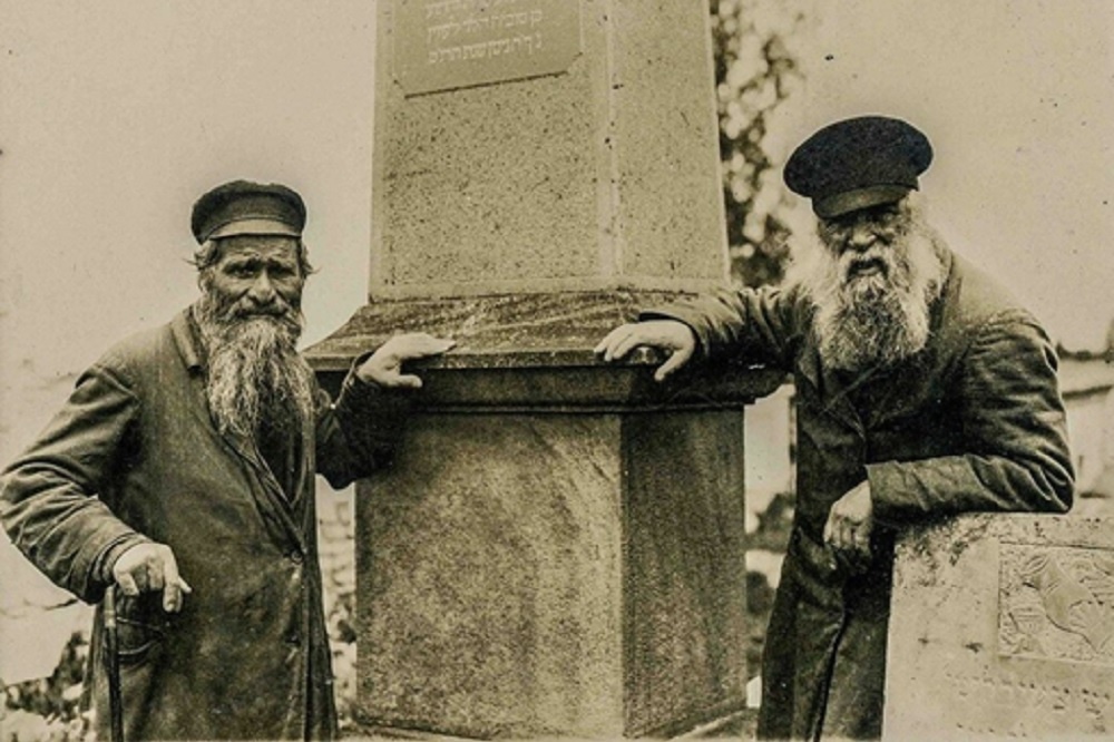    Одна из могил на старом еврейском кладбище в Барановичах Сергей Белевич