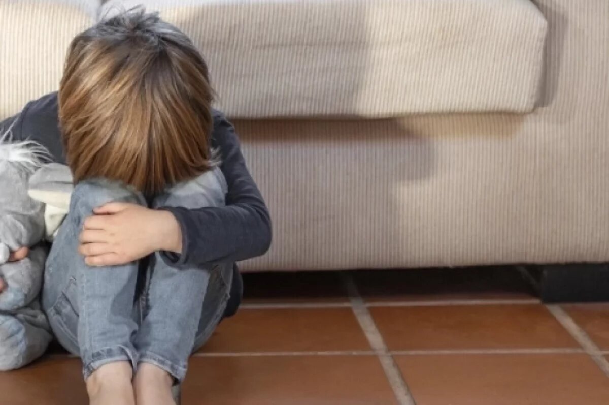    Автор поста о ребёнке сообщил, что малышу около трёх лет