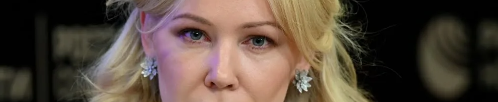 Писать её фамилию нельзя, Дзен сразу режет показы.