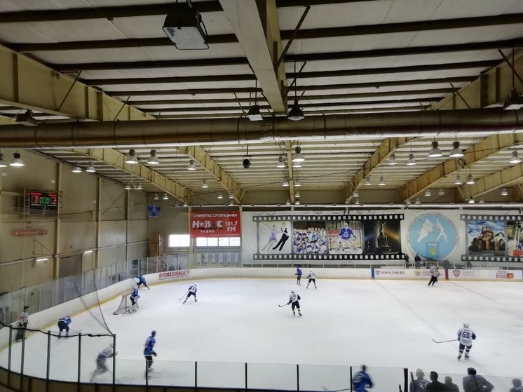    Белгородские хоккеисты сыграют в Глазове, фото: Илья Романов (архив)