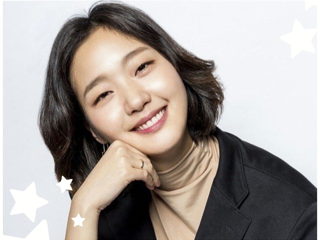 Прекрасная актриса и вечная невеста Токкэби (фото из открытых источников в интернете) 