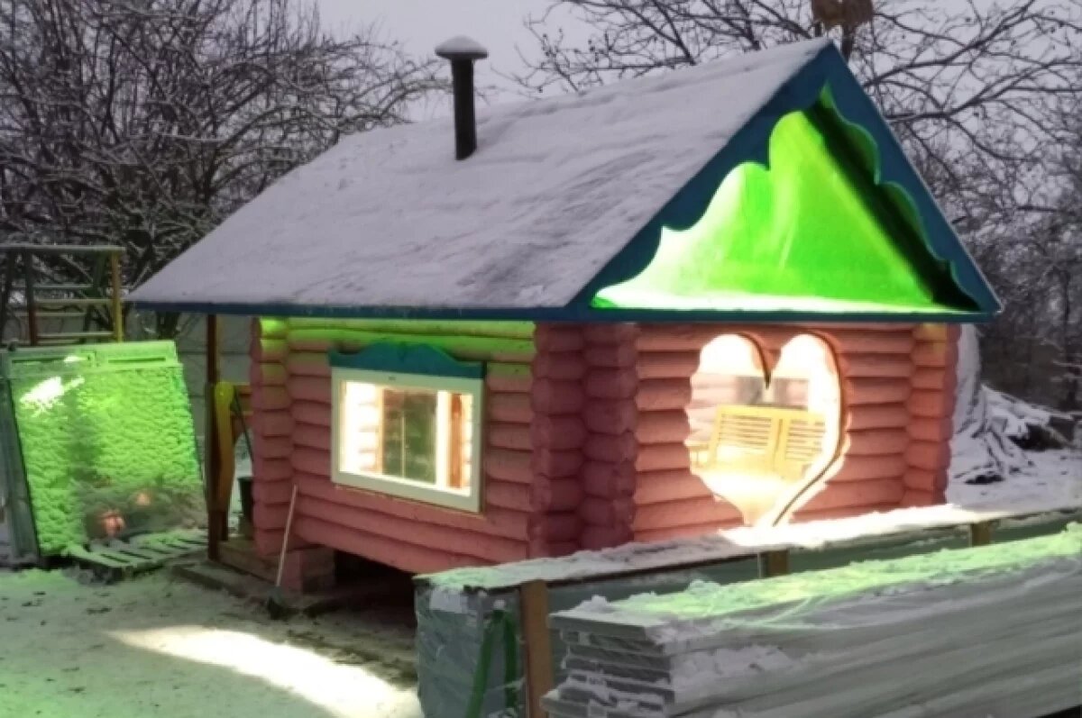    Боец СВО из Башкирии построил для детей на Украине игровой домик