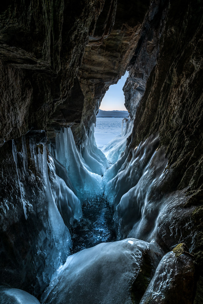 Из глубины пещеры.