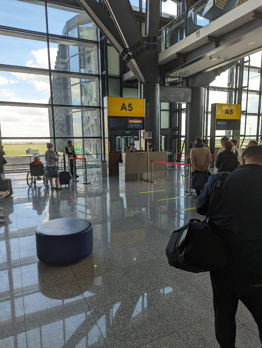 Аэропорт Астаны.