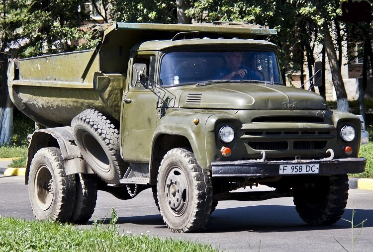 именно такой раскраски было большинство машин в нашей автобазе.