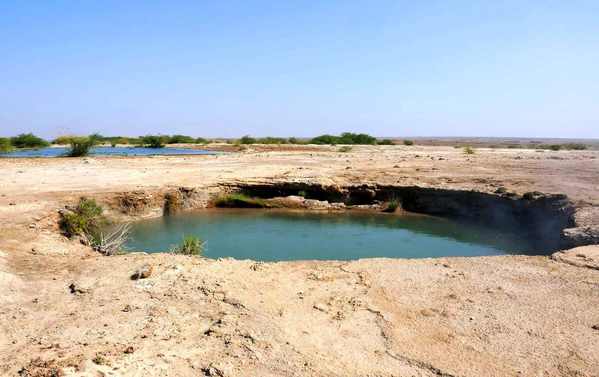 Геотермальная воронка. Источник: Яндекс картинки