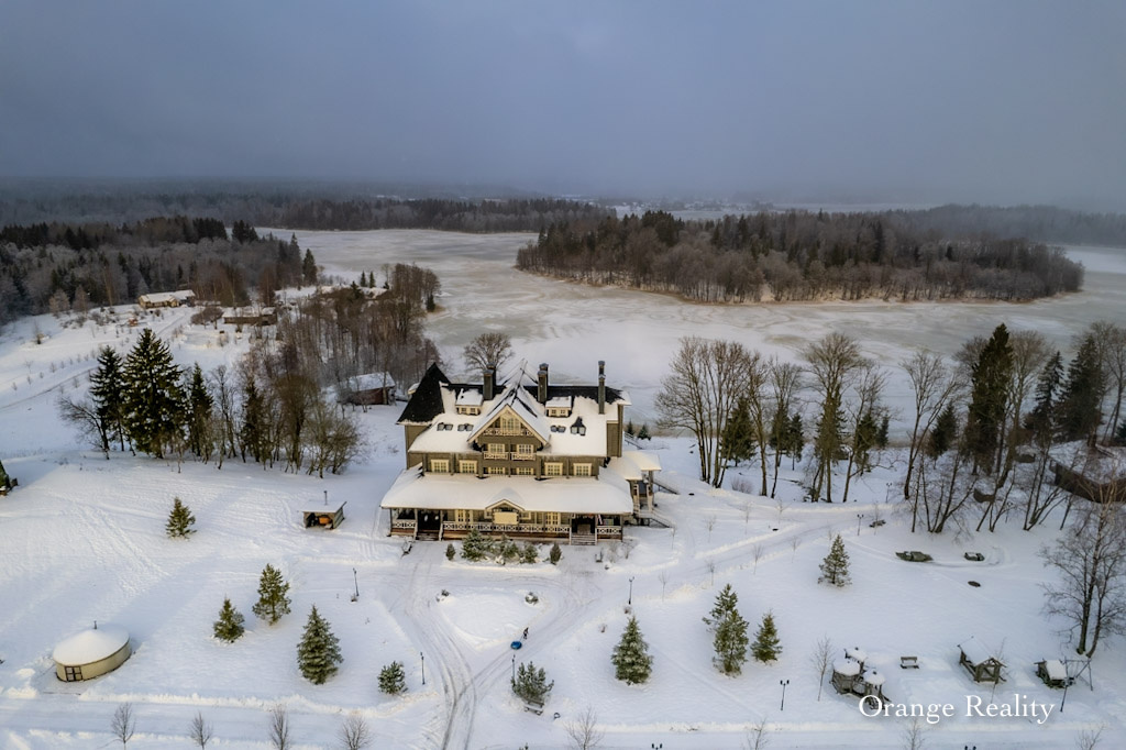 Отель "Времена года"
