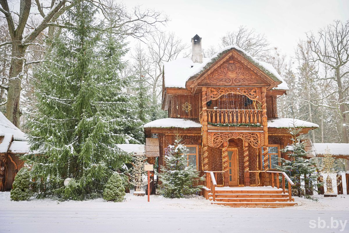 Хоромы под стать дедушке - сказочные и красивые. Фото: Павел Богушид/"Беларусь сегодня"