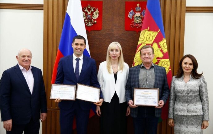    t.me/fisht_stadium_sochi/