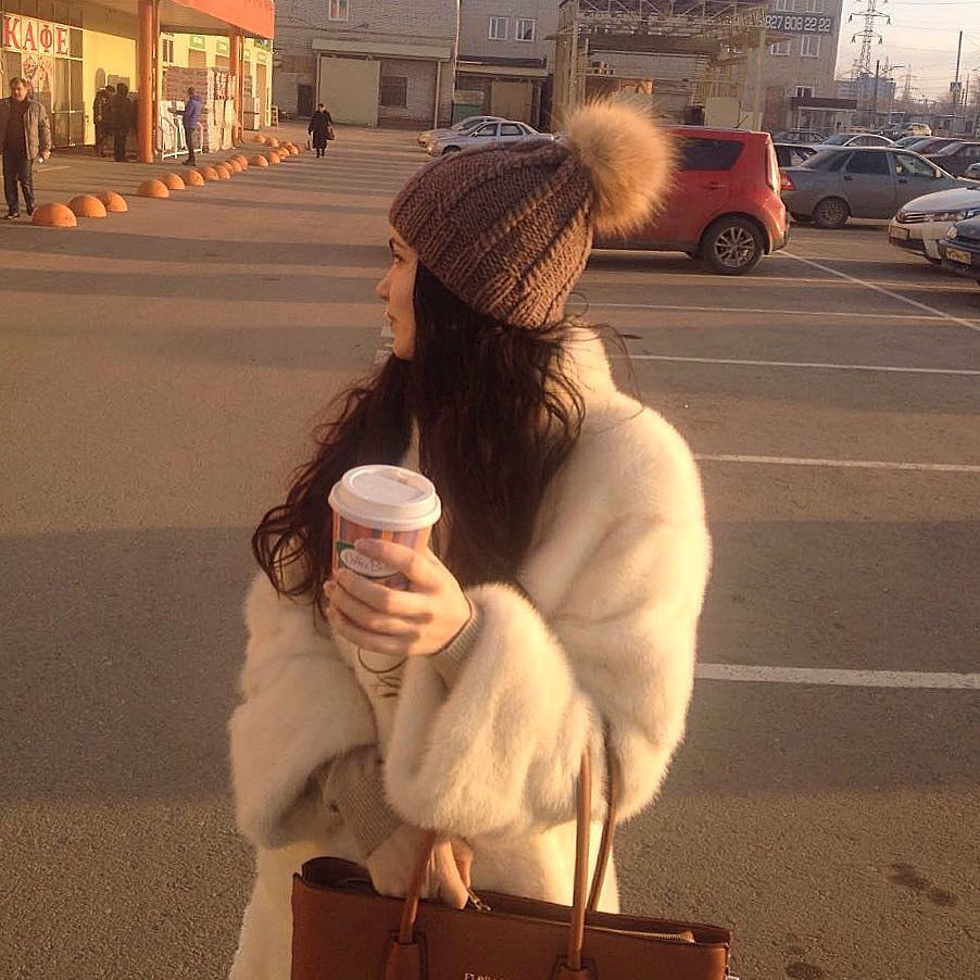 Это уже моя вторая шуба, длинная