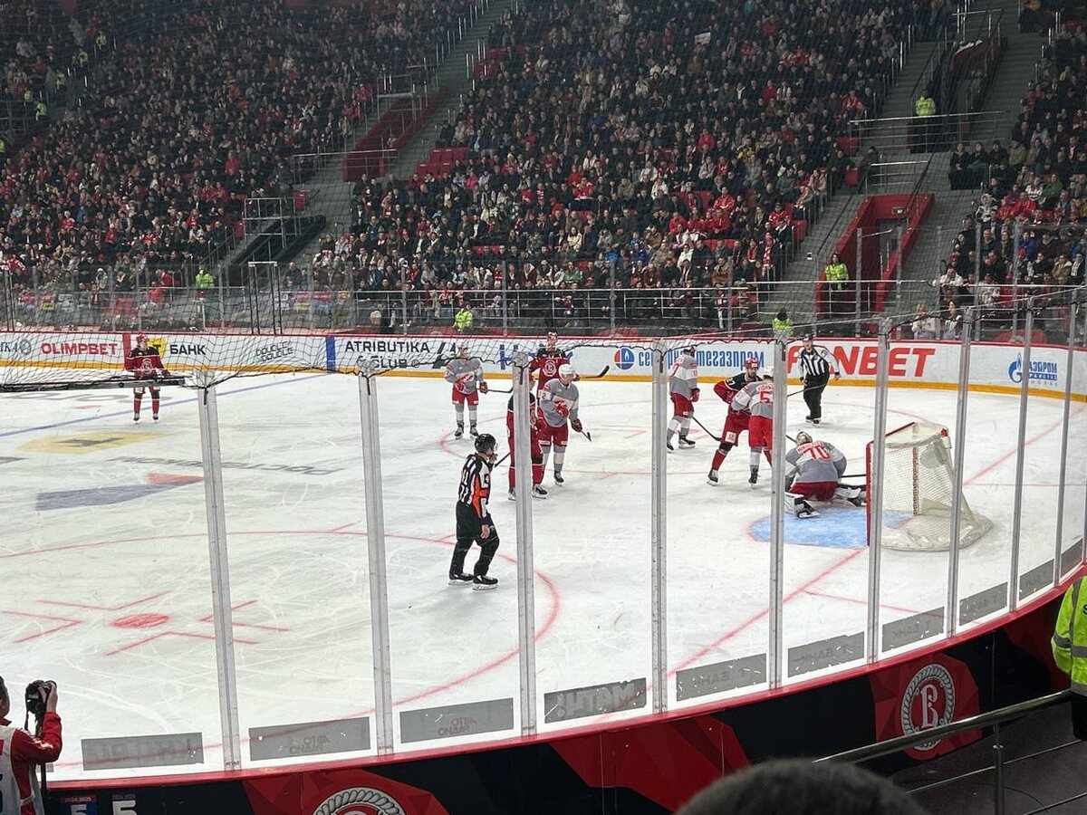 "Красно-белая Волна". Текст Анар Каханова.