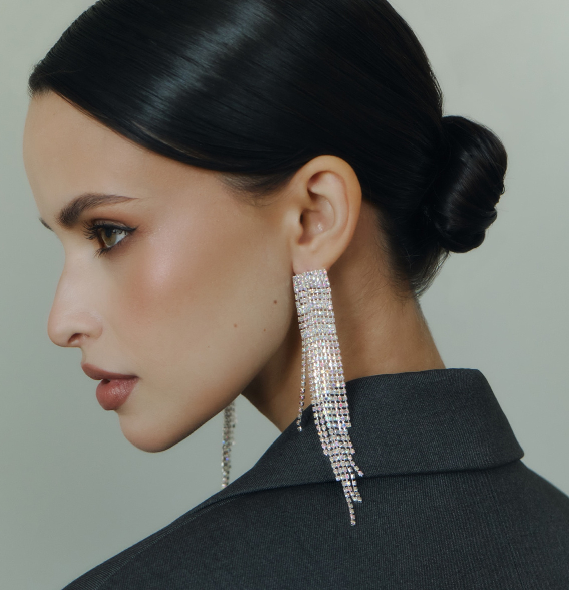 Длинные серьги из страз 