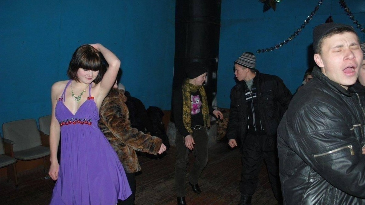 Девушка - нарасхват Фото взято из открытых источников: https://yandex.ru/images/