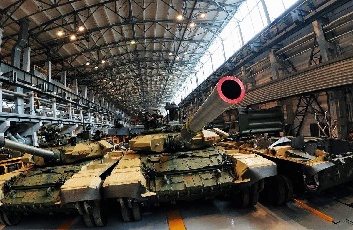 Производство Т-90С ( в комплектации для Алжира) на " Уралвагонзаводе".