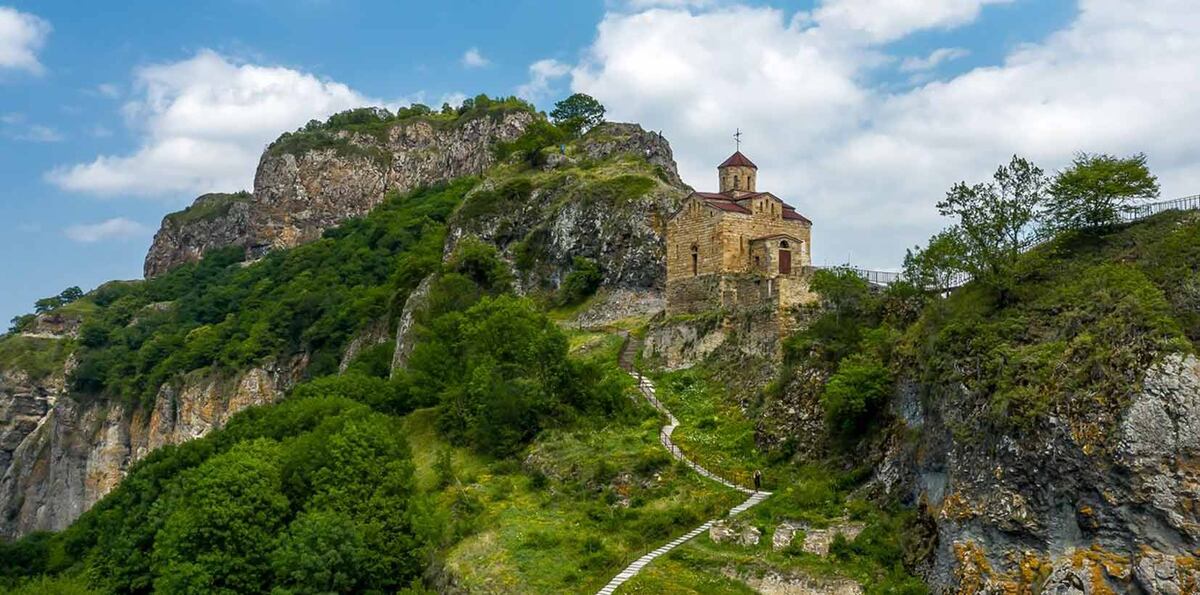 Шоанинский храм в Карачаево-Черкесии. Фото из свободного доступа.