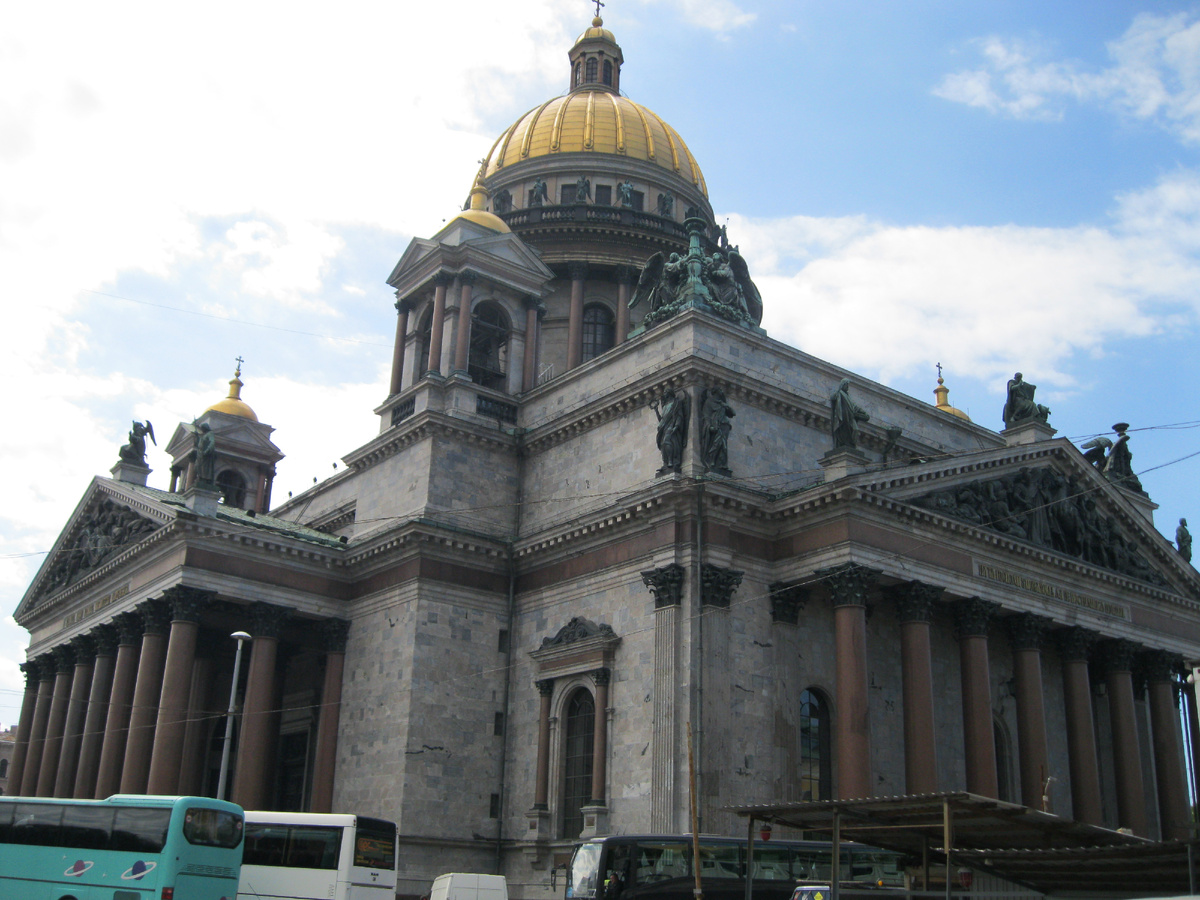 Общий вид на Исаакиевский собор. Фото из личного архива автора