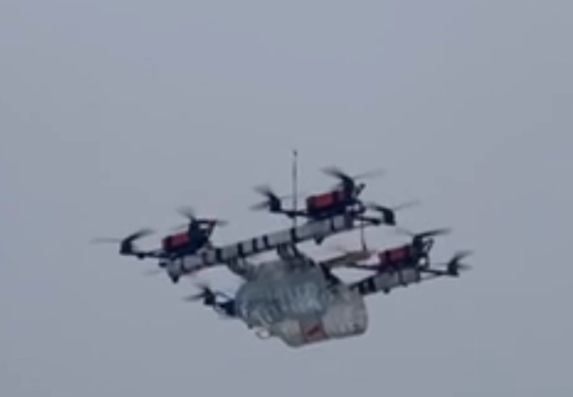 "4-х дроновый грузовичок"