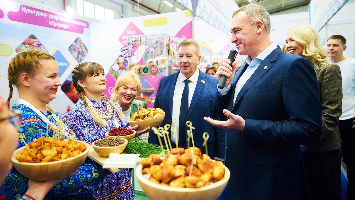    Руслан Кухарук открыл в Ханты-Мансийске крупнейшую за 29 лет выставку «Товары земли Югорской»