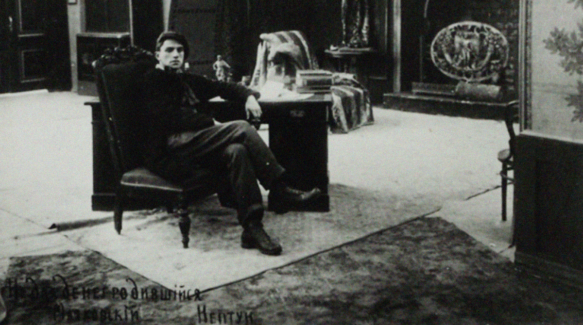 Финал: Иван Нов переодевается в одежду рабочего