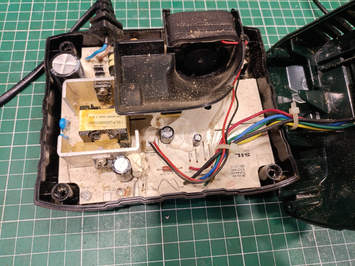 Внутри грящь