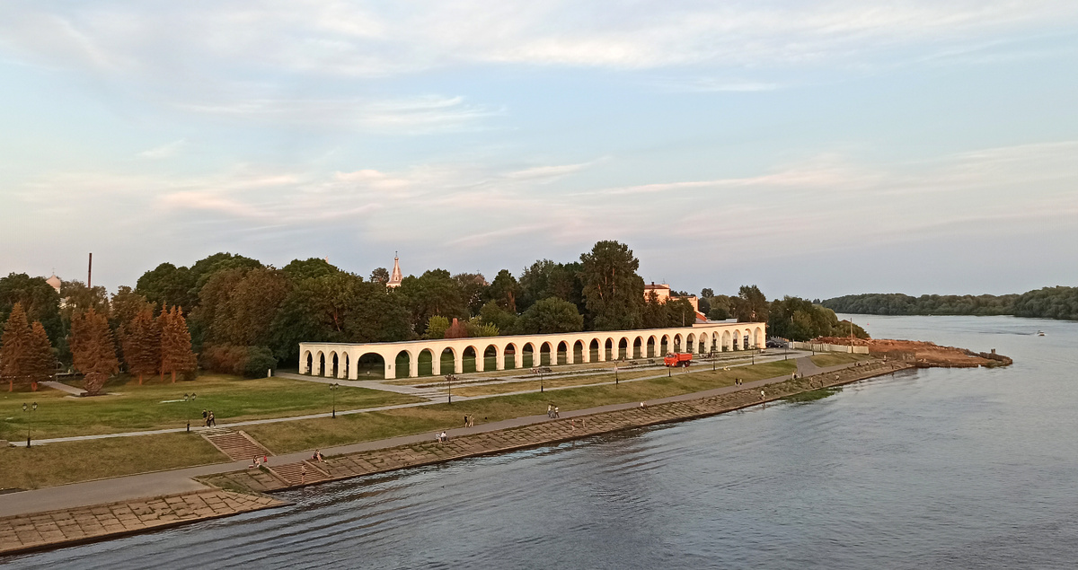 Вид на Торговую сторону с моста, 2022 год