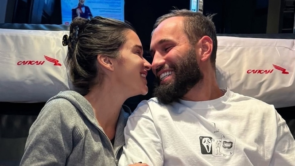 Ксения Бородина получила кольцо от Николая Сердюкова. Фото: социальные сети.