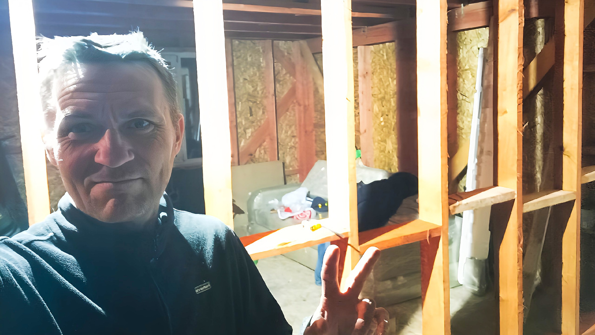 Каркас перегородки готов