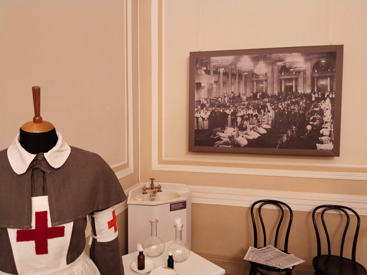 Лазарет для нижних чинов в здании Дворянского собрания