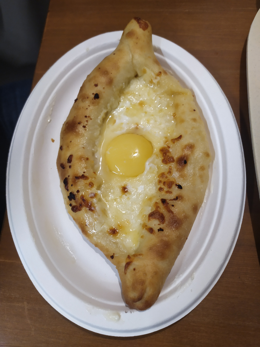 Хачапури по-аджарски