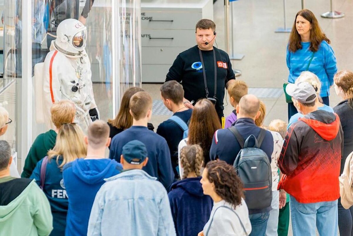 Многие события просветительской программы ВДНХ проходят в центре "Космонавтика и авиация". mos.ru