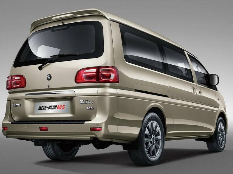 Forthing Lingzhi из Китая - лицензионная, рестайлинговая, копия Mitsubishi Delica Space Gear.