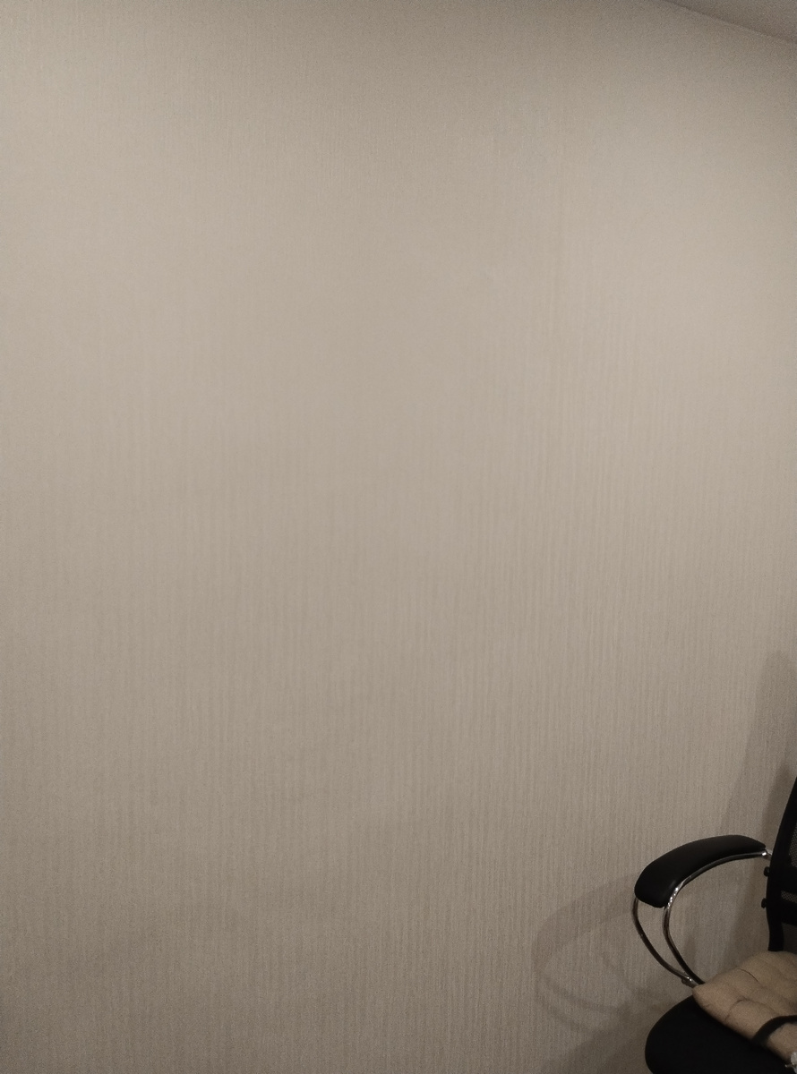 Наши новые обои на одной стене