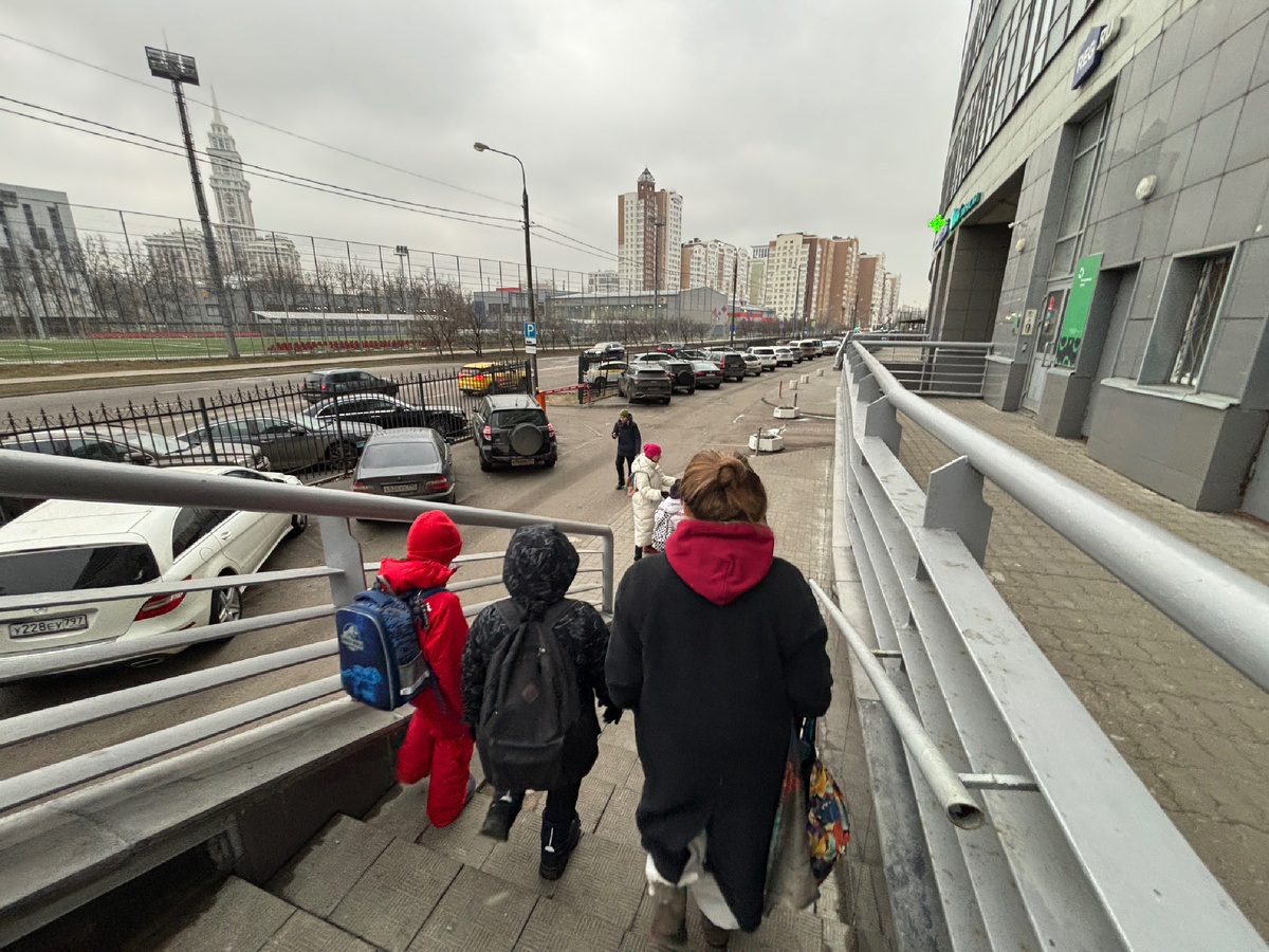 Фото автора. Из школы - на скалодром. Интересный маршрут 