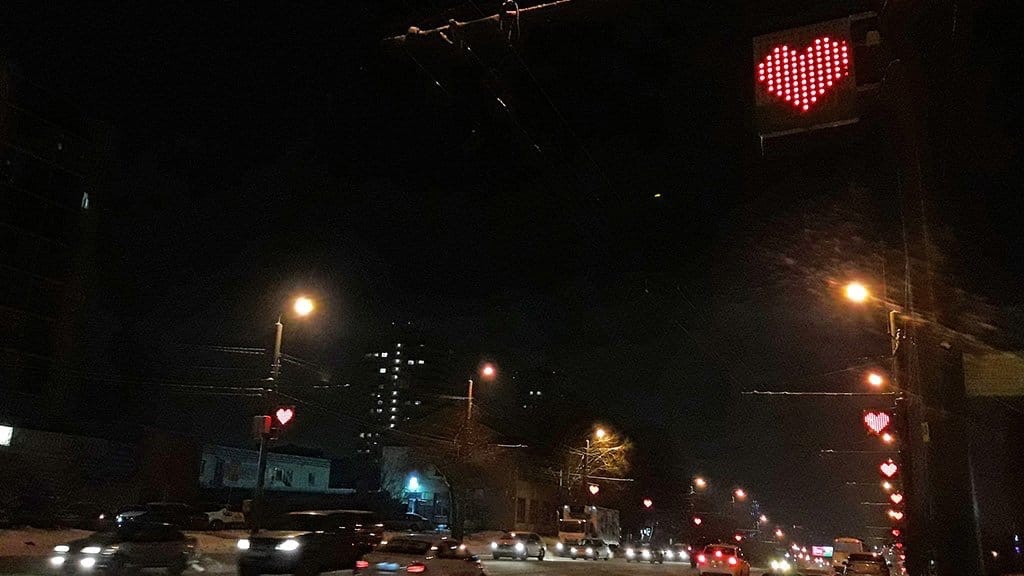 Умрёшь — начнёшь опять сначала.Аптека, улица, фонарь.