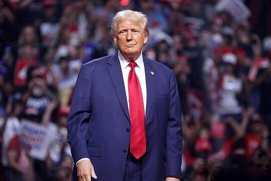    Дональд Трамп пригрозил отменить получение гражданства США по праву рождения