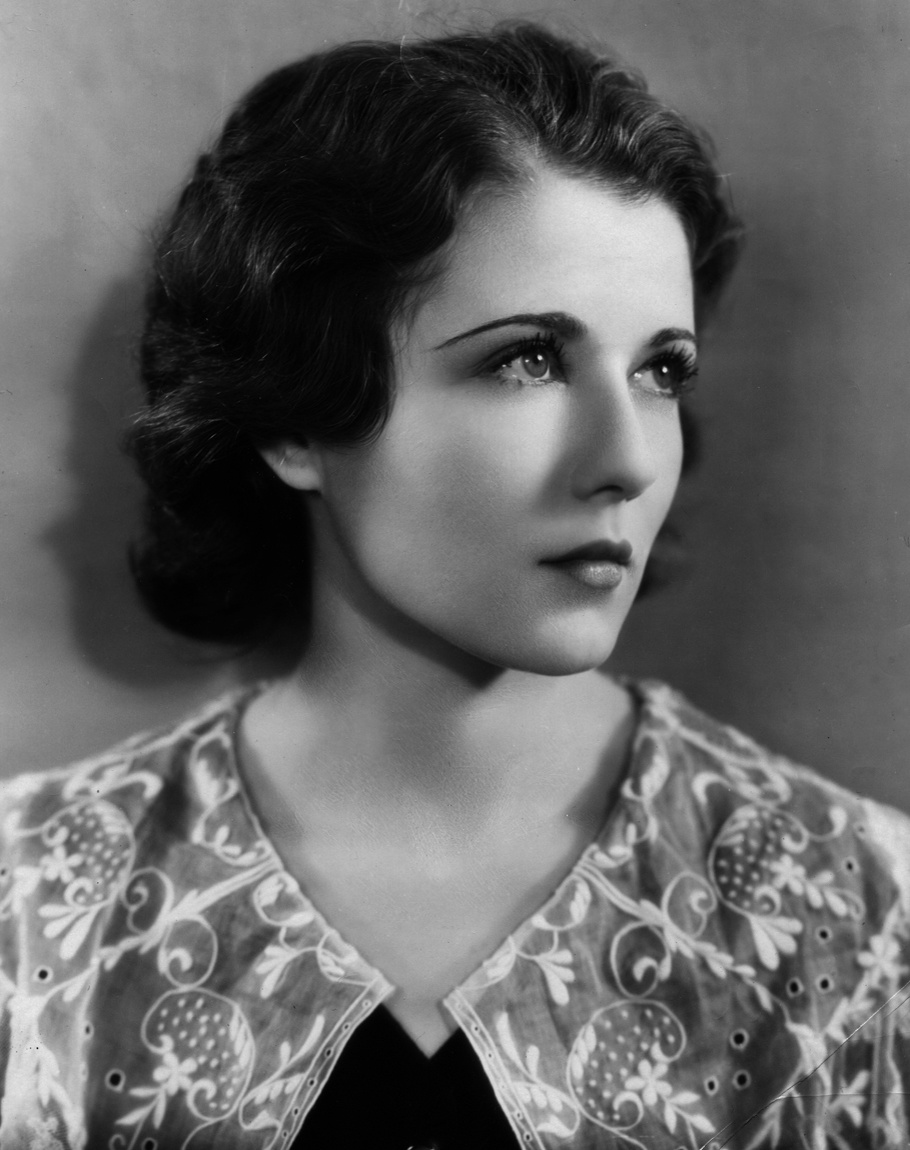   Сидни Фокс, кадр из фильма «Голос закона» (1932)